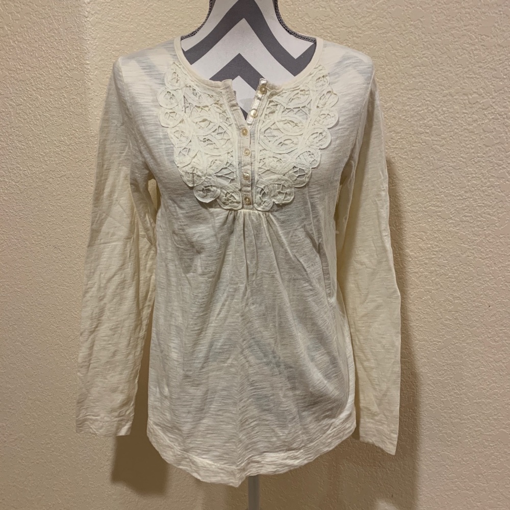 Off white long sleeve top quarter button up size medium Eddie Bauer